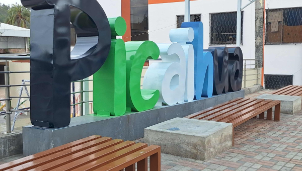 EL GADP PICAIHUA MEJORA LOS ESPACIOS PÚBLICOS EN EL CENTRO PARROQUIAL