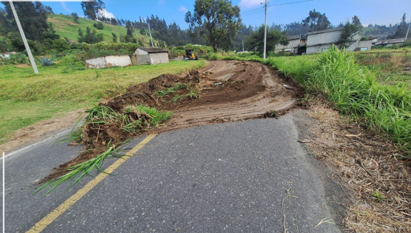 GADP PICAIHUA REALIZA MANTENIMIENTO VIASL EN LOS BARRIOS Y CASERÍOS DE LA PARROQUIA